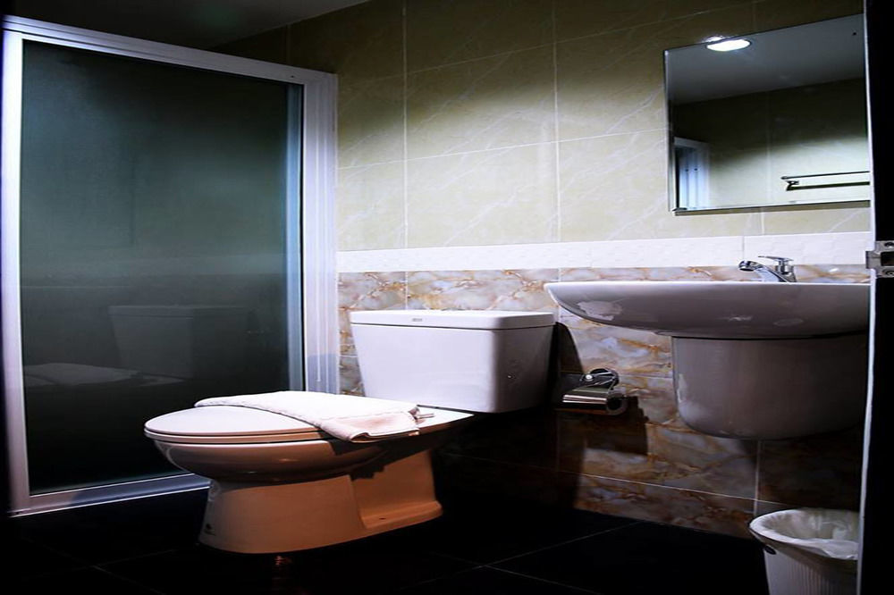 Metro Hotel&Spa Thung Song Esterno foto