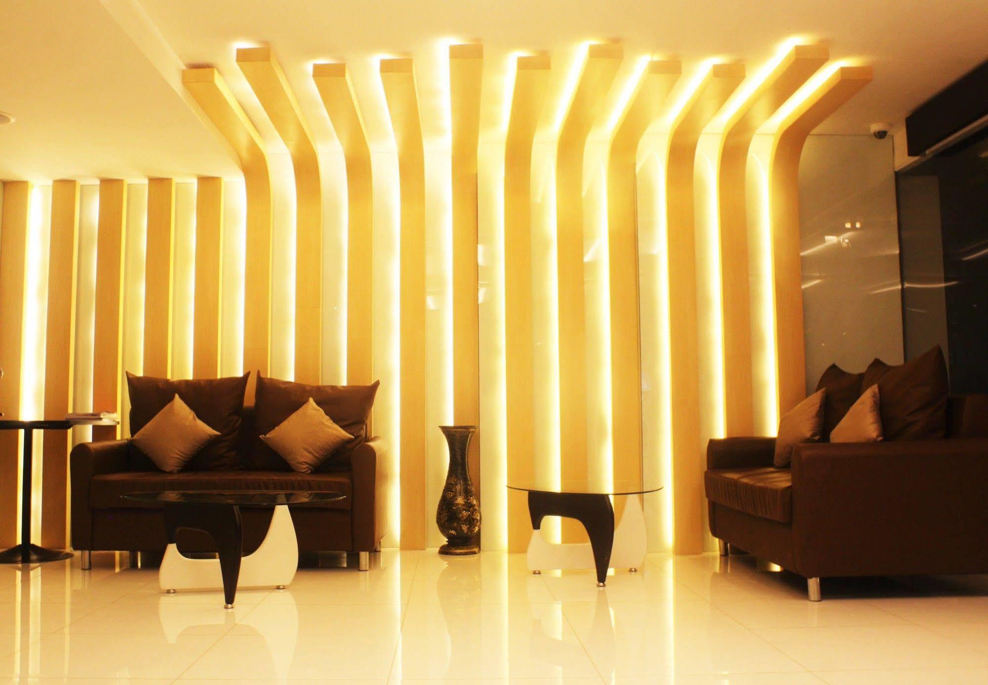 Metro Hotel&Spa Thung Song Esterno foto